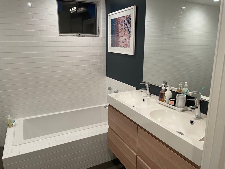 Modern Beach House Steps from the Sand - Marina Del Rey, California