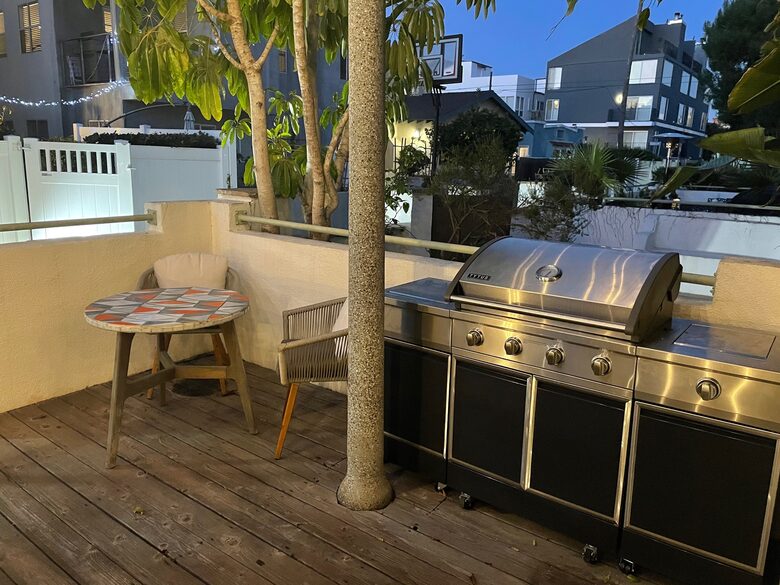 Modern Beach House Steps from the Sand - Marina Del Rey, California