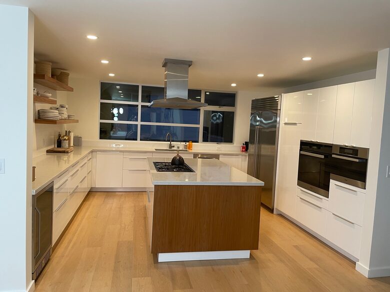 Modern Beach House Steps from the Sand - Marina Del Rey, California