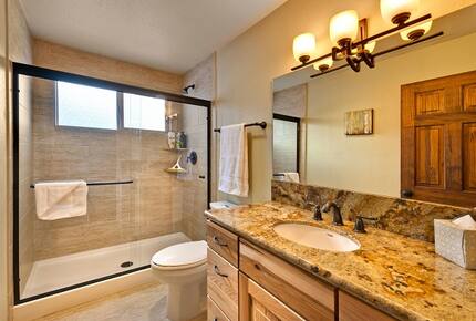 Heavenly Tahoe Lakeview Mountain Home - Stateline, Nevada