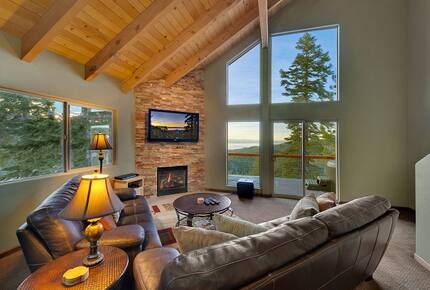 Heavenly Tahoe Lakeview Mountain Home - Stateline, Nevada