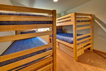 Heavenly Tahoe Lakeview Mountain Home - Stateline, Nevada