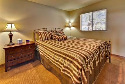 Heavenly Tahoe Lakeview Mountain Home - Stateline, Nevada