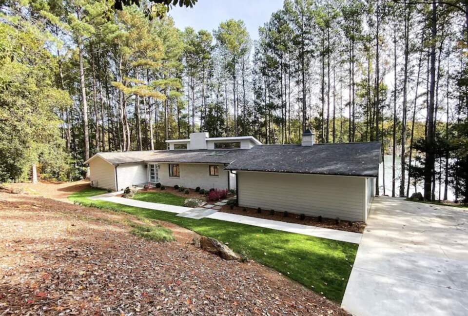 It’s All About The View - Lake Keowee - Seneca, South Carolina