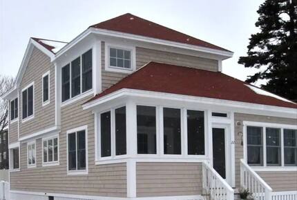 Higgins Beach Cottage with Carriage House - Scarborough, Maine