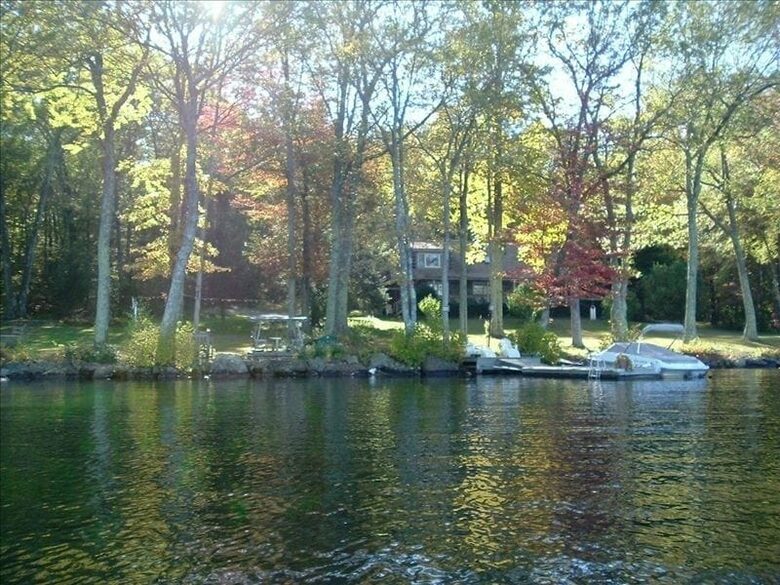 Lakefront Victorian Estate - East Haddam, Connecticut