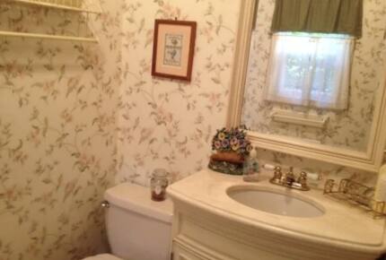 Lakefront Victorian Estate - East Haddam, Connecticut