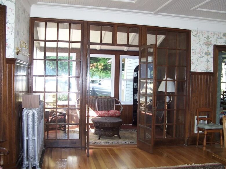 Lakefront Victorian Estate - East Haddam, Connecticut