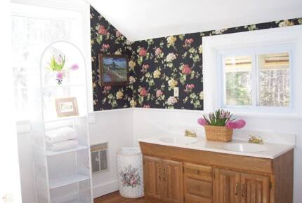 Lakefront Victorian Estate - East Haddam, Connecticut