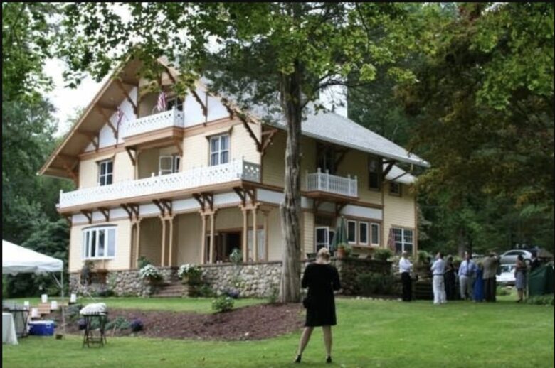 Lakefront Victorian Estate - East Haddam, Connecticut