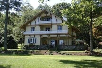 Lakefront Victorian Estate - East Haddam, Connecticut