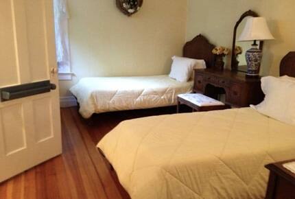 Lakefront Victorian Estate - East Haddam, Connecticut