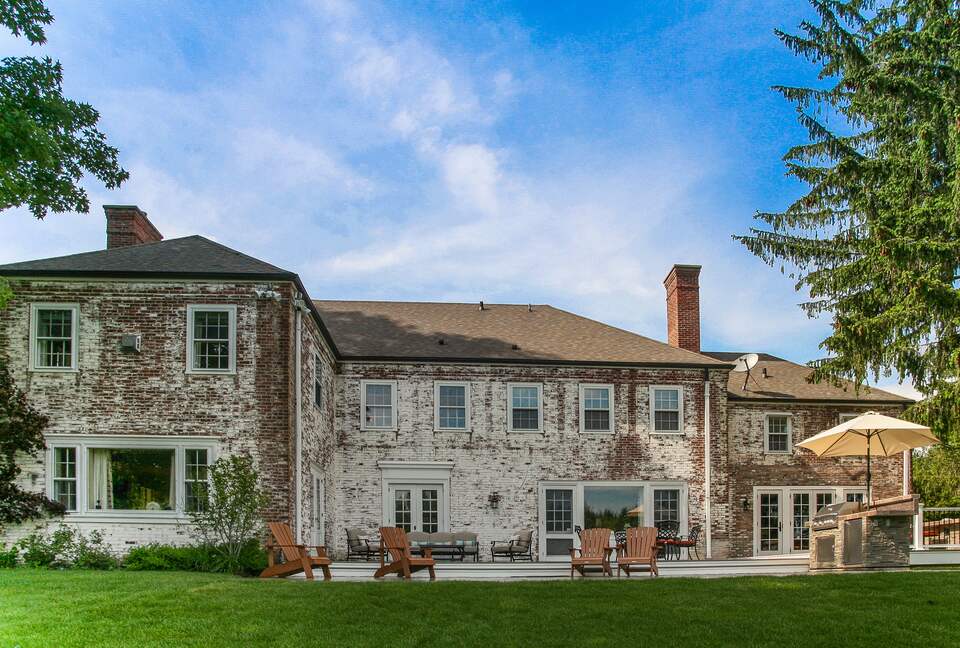 Irish Country Estate In The Berkshires - Pittsfield, Massachusetts
