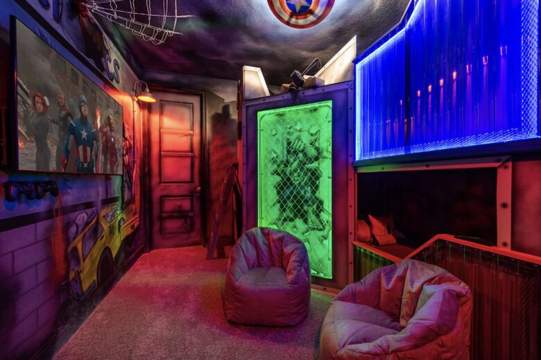 Whimsical West Village Villa - Reunion, Florida