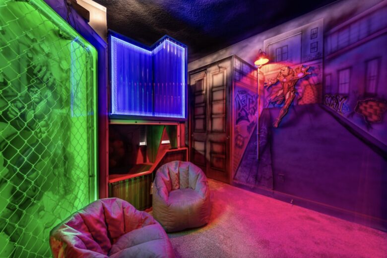 Whimsical West Village Villa - Reunion, Florida