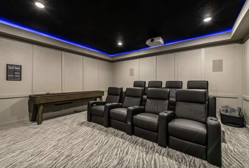 Whimsical West Village Villa - Reunion, Florida