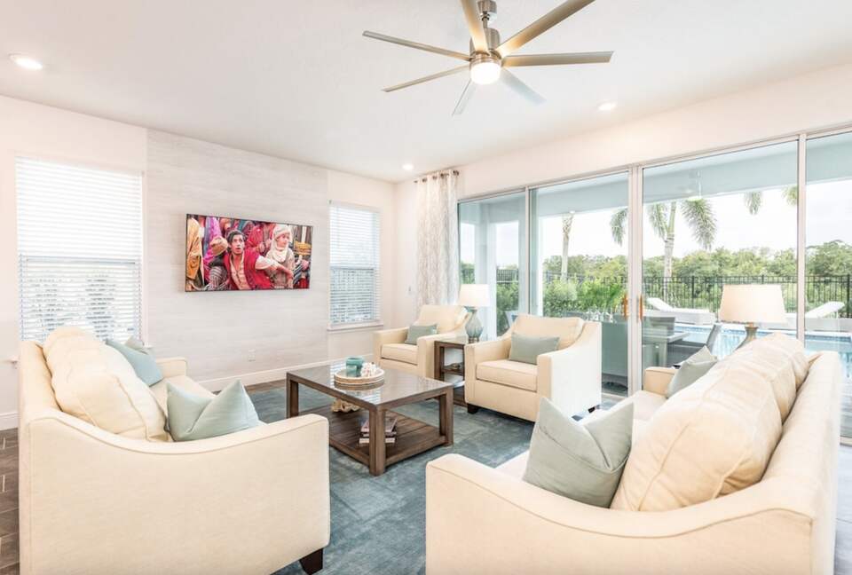 Whimsical West Village Villa - Reunion, Florida