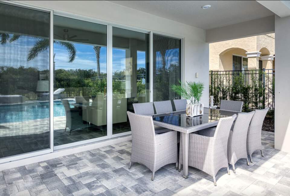 Whimsical West Village Villa - Reunion, Florida