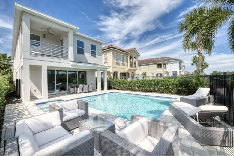 Whimsical West Village Villa - Reunion, Florida