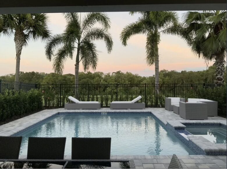 Whimsical West Village Villa - Reunion, Florida