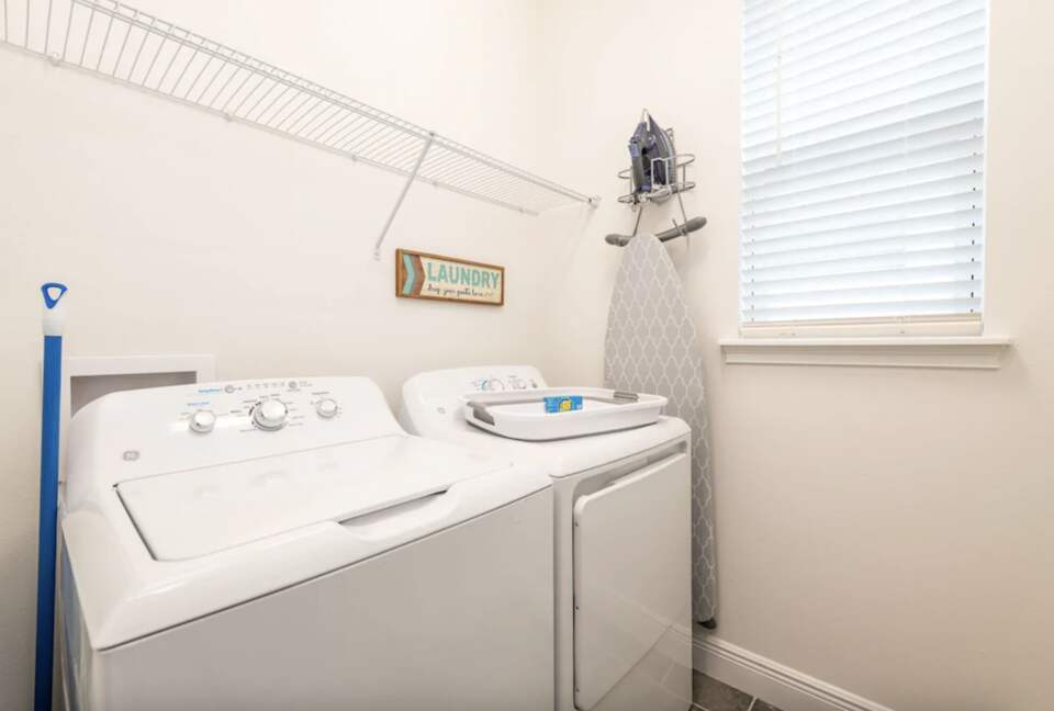 Whimsical West Village Villa - Reunion, Florida