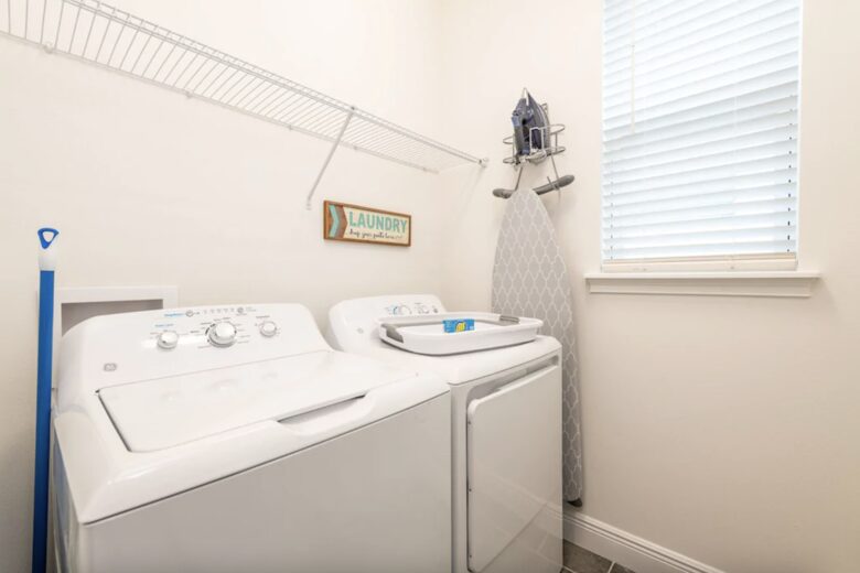 Whimsical West Village Villa - Reunion, Florida