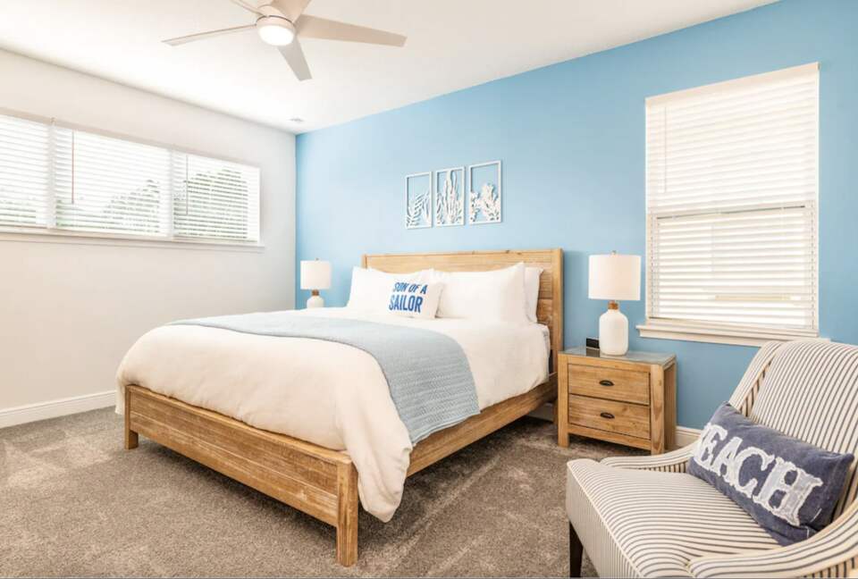 Whimsical West Village Villa - Reunion, Florida