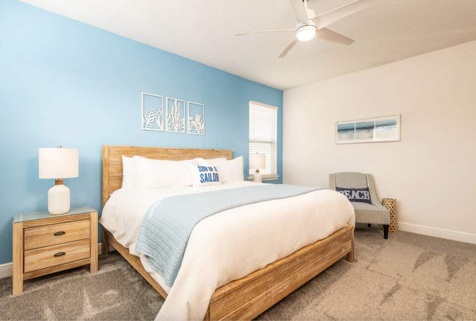 Whimsical West Village Villa - Reunion, Florida