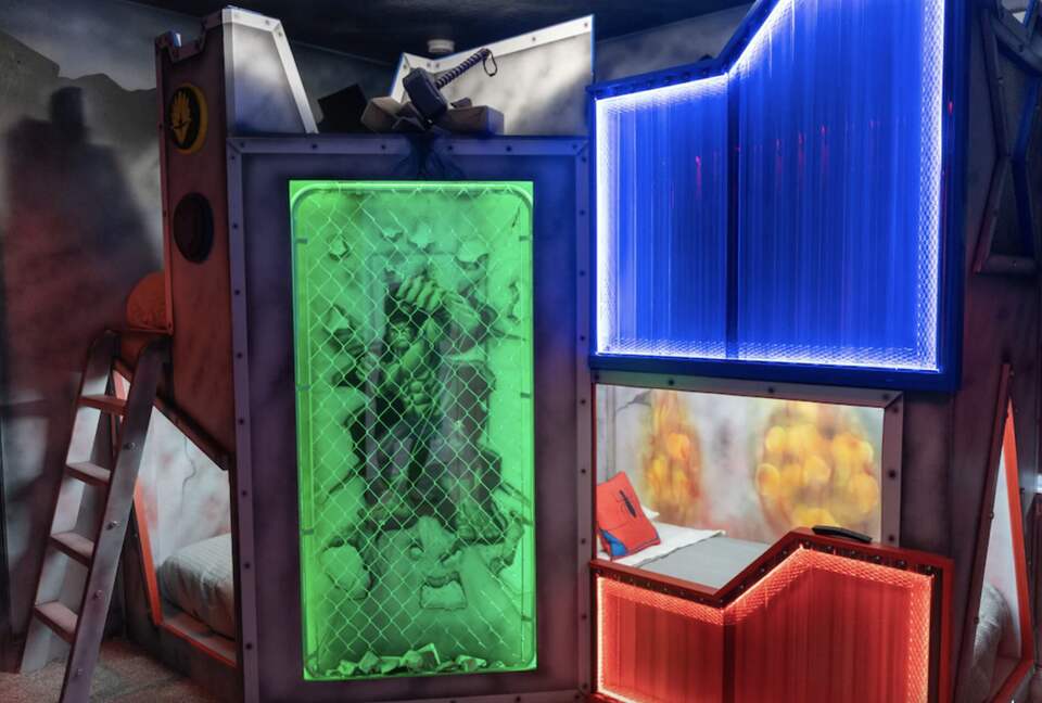 Whimsical West Village Villa - Reunion, Florida