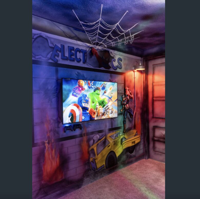 Whimsical West Village Villa - Reunion, Florida