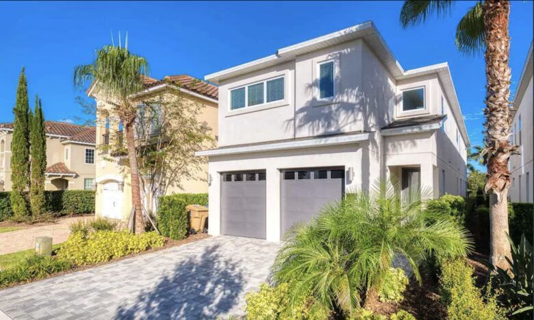 Whimsical West Village Villa - Reunion, Florida