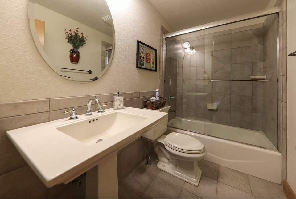 Elk Circle Luxury Mountain Home - Close to all Summit County Skiing! - Dillon, Colorado