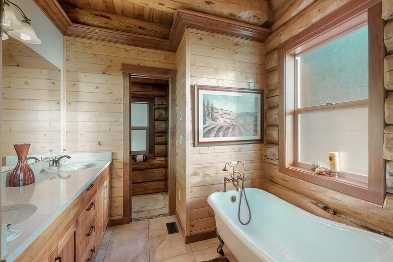 Black Forest Cabin - Leavenworth, Washington