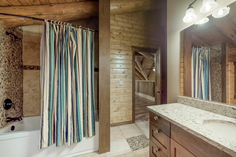 Black Forest Cabin - Leavenworth, Washington