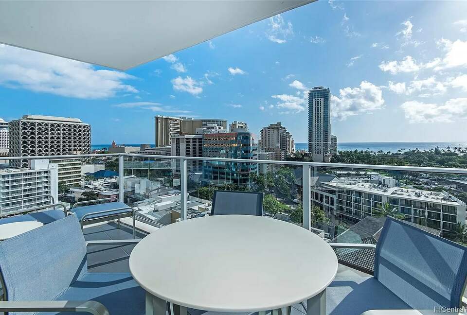 Ritz Carlton Waikiki - Honolulu, Hawaii