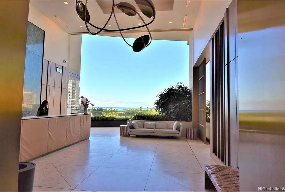 Ritz Carlton Waikiki - Honolulu, Hawaii