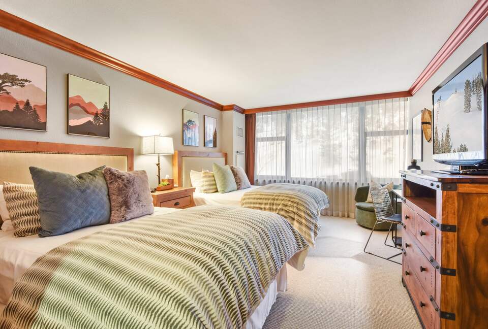 Ski-in/out - Everline Resort (formerly Resort at Squaw Creek) - Olympic Valley, California