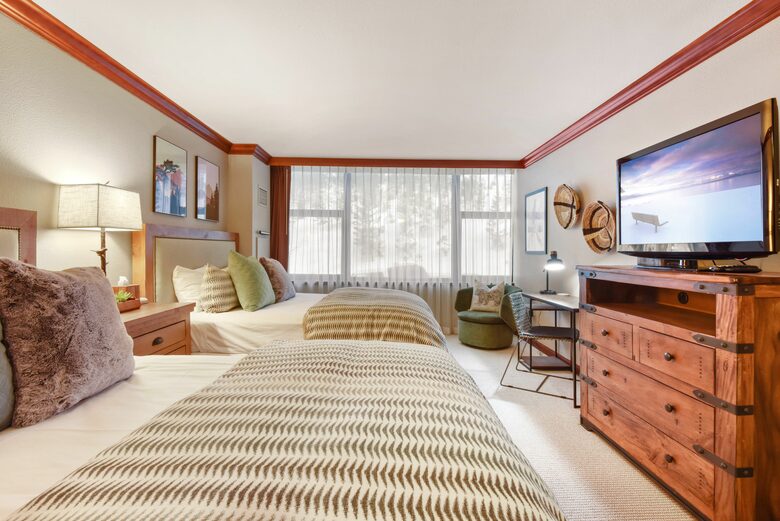 Ski-in/out - Everline Resort (formerly Resort at Squaw Creek) - Olympic Valley, California