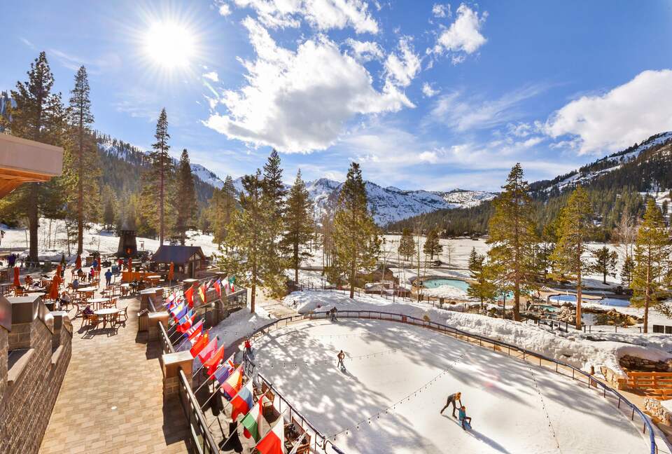Ski-in/out - Everline Resort (formerly Resort at Squaw Creek) - Olympic Valley, California
