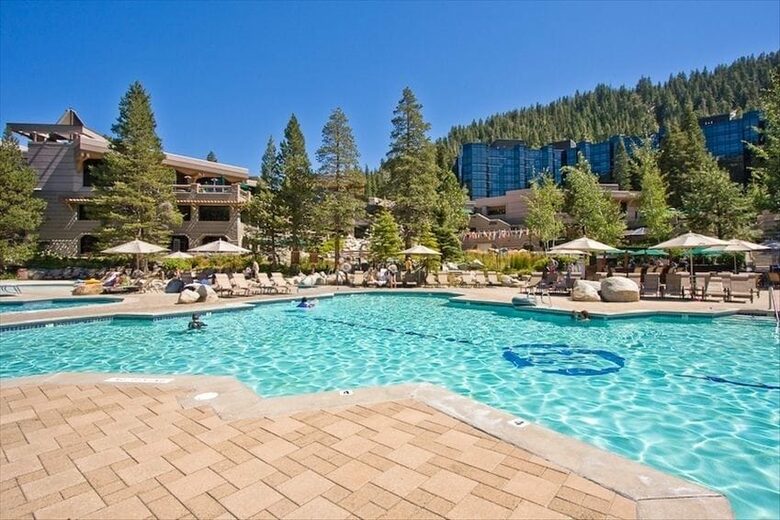 Ski-in/out - Everline Resort (formerly Resort at Squaw Creek) - Olympic Valley, California