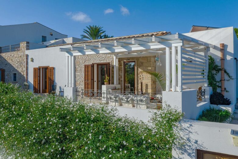 Villa Baglio Minaudo - Buseto Palizzolo, Italy