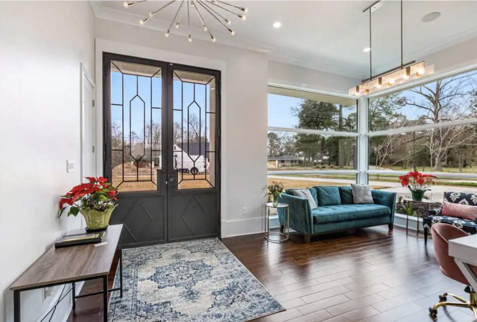 Modern Retreat with Great Views - Baton Rouge, Louisiana