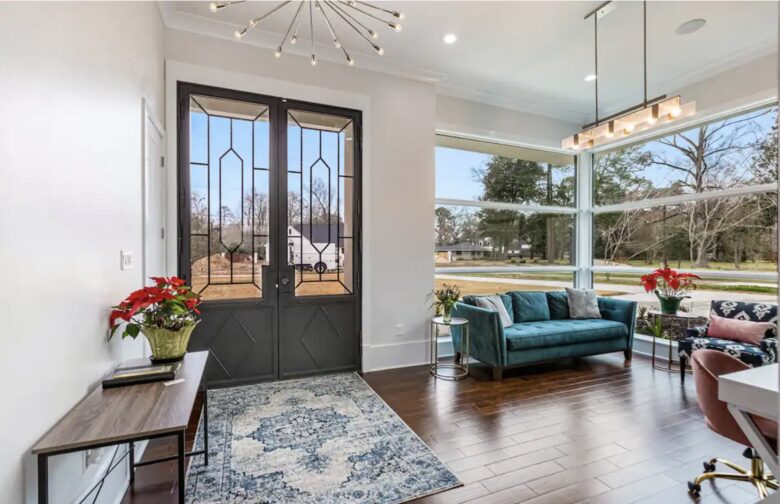 Modern Retreat with Great Views - Baton Rouge, Louisiana