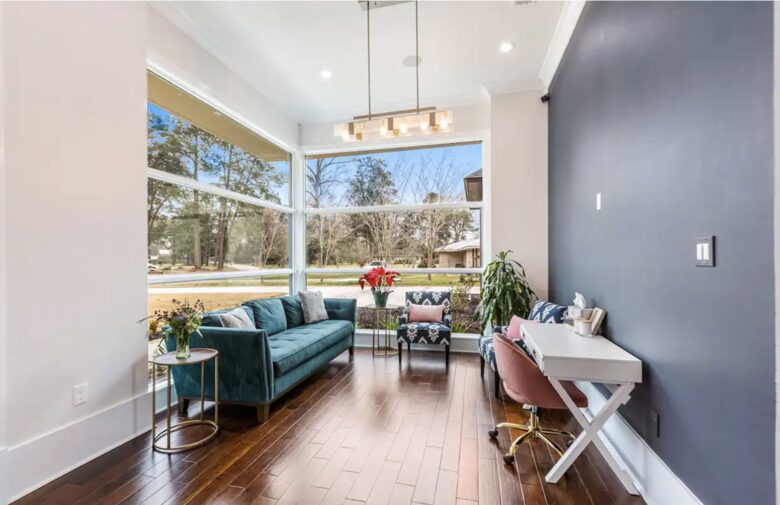 Modern Retreat with Great Views - Baton Rouge, Louisiana