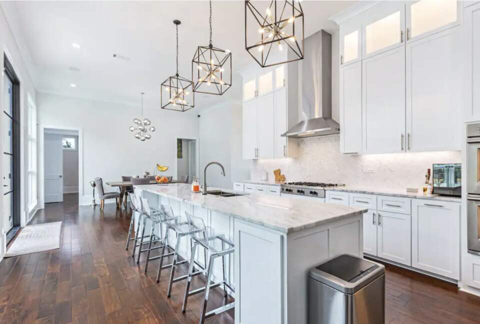 Modern Retreat with Great Views - Baton Rouge, Louisiana