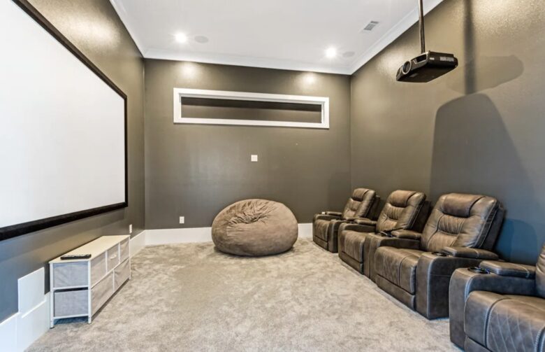 Modern Retreat with Great Views - Baton Rouge, Louisiana