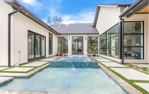 Modern Retreat with Great Views - Baton Rouge, Louisiana