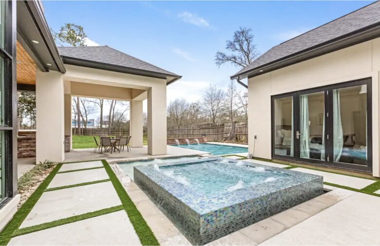 Modern Retreat with Great Views - Baton Rouge, Louisiana