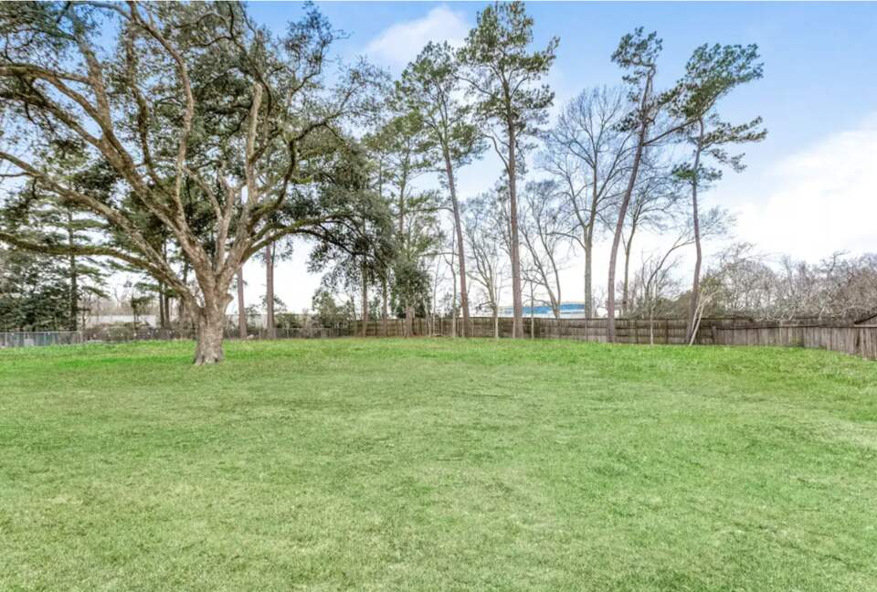 Modern Retreat with Great Views - Baton Rouge, Louisiana