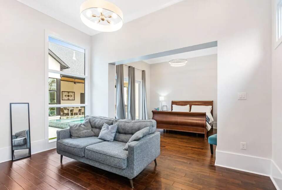 Modern Retreat with Great Views - Baton Rouge, Louisiana